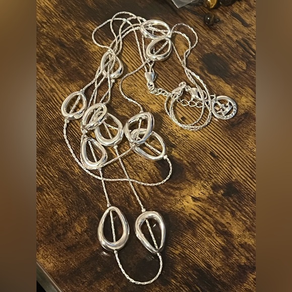 Vintage Crown Trifari Silvertone Triple Strand Necklace signed - Picture 7 of 8